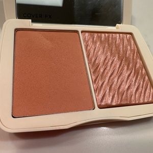 Like new - Cover FX monochromatic lush duo in soft peach